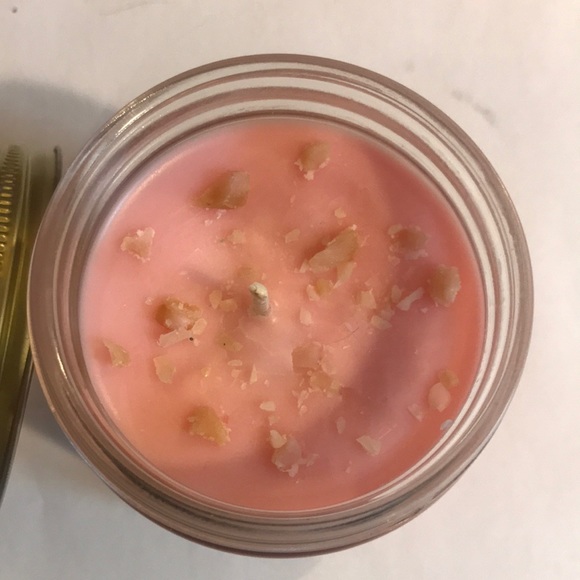 “Inca’s Rose” Red Rose soy candle w/ pink opal - Picture 2 of 3